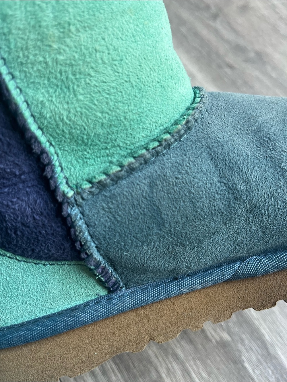 UGG PATCHWORK - Picture 7 of 7